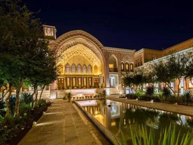 هتل بوتیک سرای عامری ها کاشان