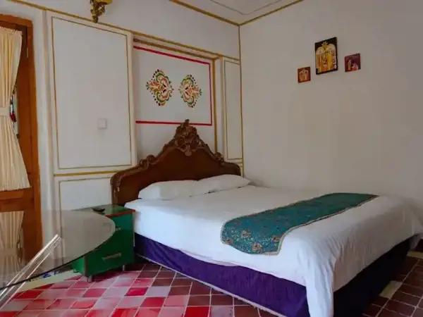 اتاق دو تخته دبل 1 هتل سنتی طلوع خورشید اصفهان